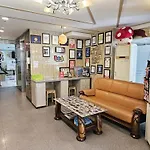 Boa Travel House